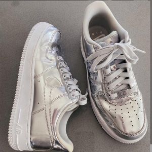 Nike Metallic Sneakers